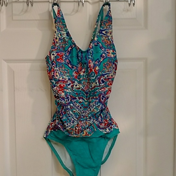 Brand new swimsuit. - Picture 1 of 3